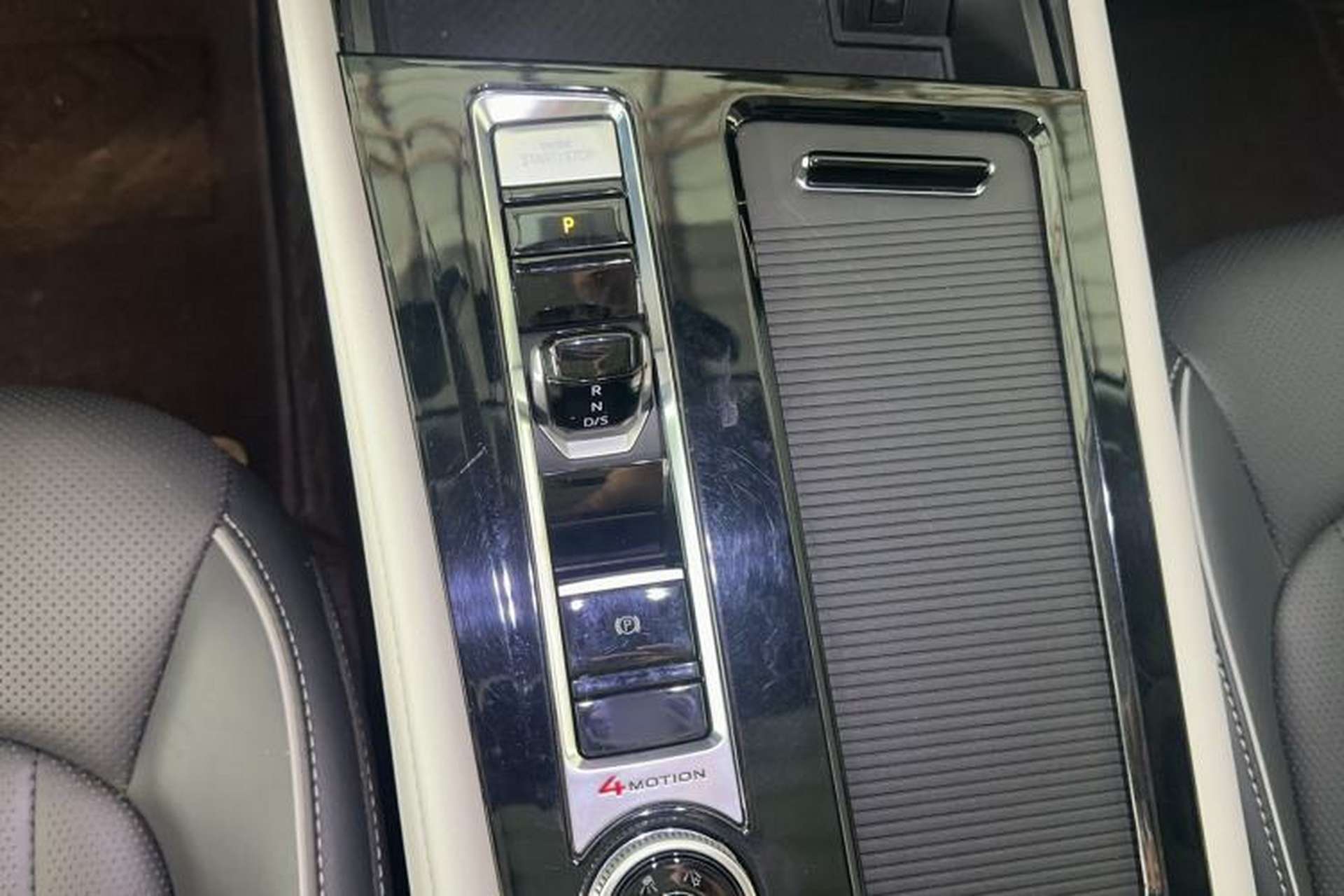 Used Volkswagen Teramont 2022 380TSI Four-Wheel Drive Prestige Luxury Edition Gear Lever