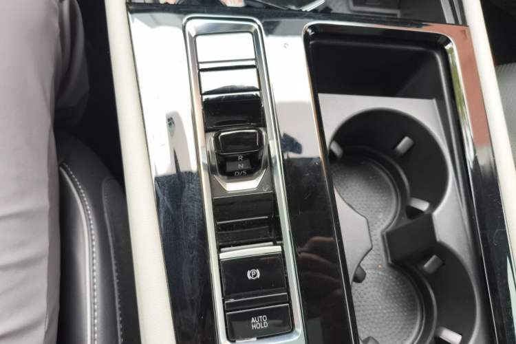 Used Volkswagen Teramont 2022 380TSI Four-Wheel Drive Prestige Luxury Edition Gear Lever