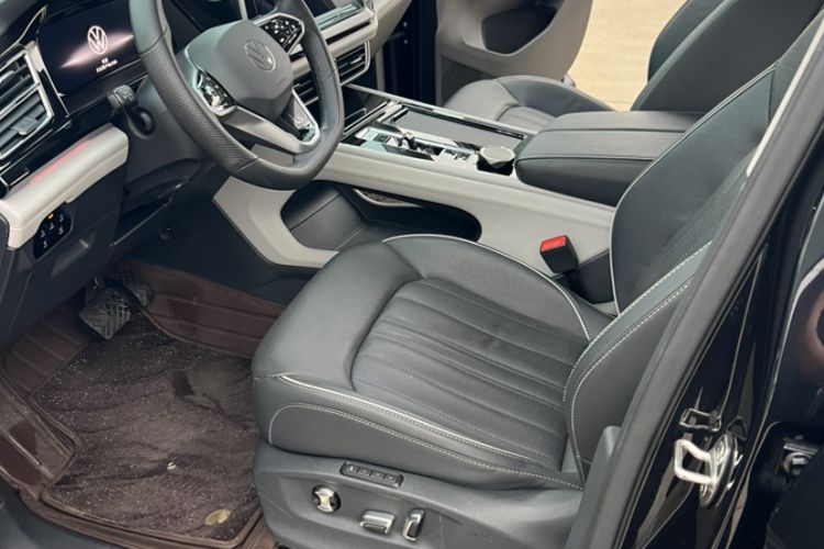 Used Volkswagen Teramont 2022 330TSI Two-Wheel-Drive Prestige Luxury Edition Interior 2