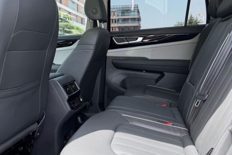 Used Volkswagen Teramont 2022 330TSI Two-Wheel-Drive Prestige Luxury Edition Interior 2