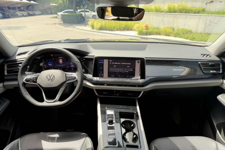 Used Volkswagen Teramont 2022 330TSI Two-Wheel-Drive Prestige Luxury Edition Interior 3