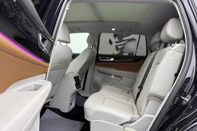 Used Volkswagen Teramont 2022 330TSI Two-Wheel-Drive Prestige Luxury Edition Interior 4