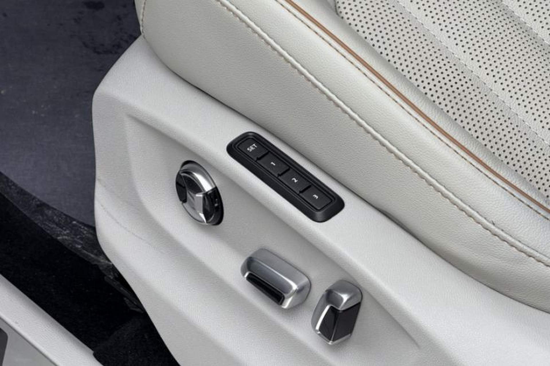 Used Volkswagen Teramont 2022 330TSI Two-Wheel-Drive Prestige Luxury Edition Interior 8