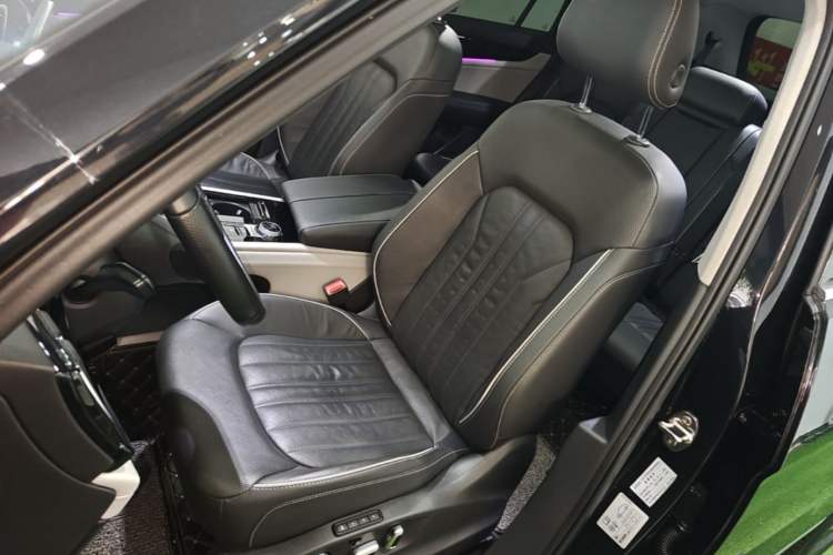 Used Volkswagen Teramont 2022 530 V6 Four-Wheel Drive Prestige Luxury Edition Left Front Seat