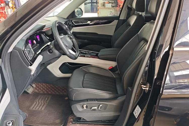 Used Volkswagen Teramont 2022 330TSI Two-Wheel-Drive Prestige Luxury Edition Left Front Seat