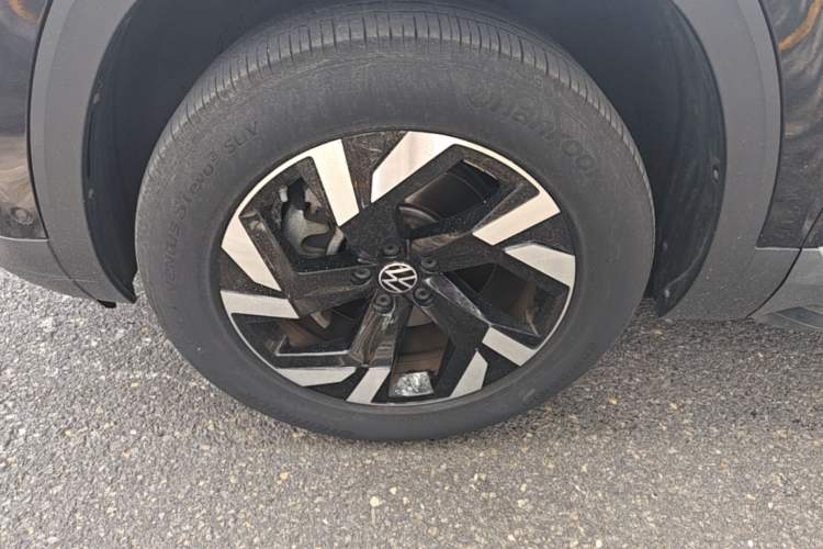 Used Volkswagen Teramont 2022 380TSI Four-Wheel Drive Prestige Luxury Edition Left Front Wheel Hub