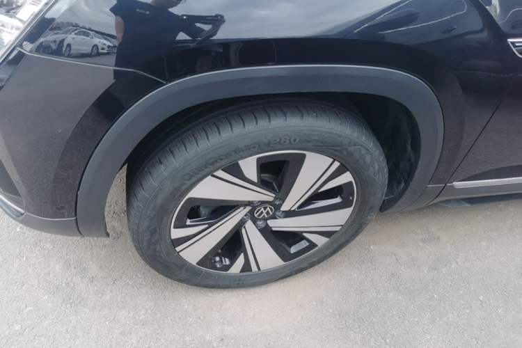 Used Volkswagen Teramont 2022 380TSI Four-Wheel Drive Prestige Luxury Edition Left Front Wheel Hub