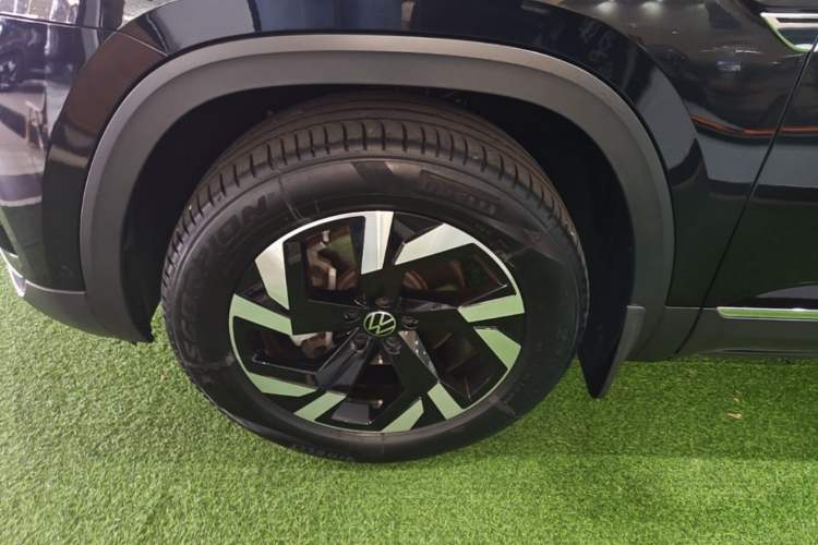 Used Volkswagen Teramont 2022 530 V6 Four-Wheel Drive Prestige Luxury Edition Left Front Wheel Hub
