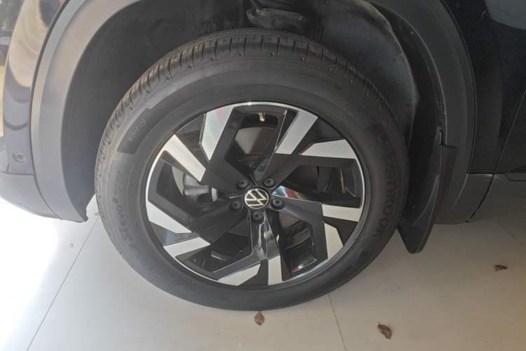 Used Volkswagen Teramont 2022 380TSI Four-Wheel Drive Luxury Edition Left Front Wheel Hub