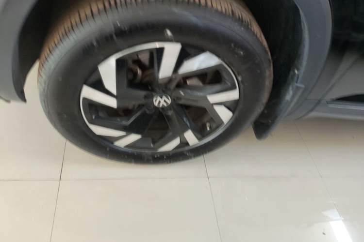 Used Volkswagen Teramont 2022 380TSI Four-Wheel Drive Luxury Edition Left Front Wheel Hub