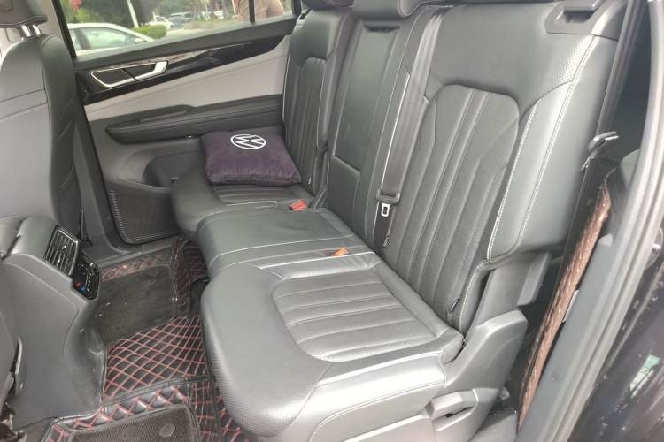 Used Volkswagen Teramont 2022 330TSI Two-Wheel-Drive Prestige Luxury Edition Left Rear Seat