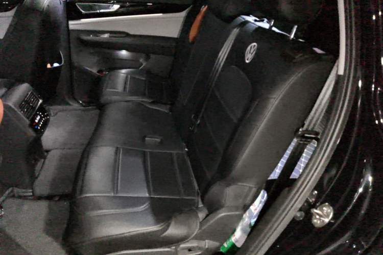 Used Volkswagen Teramont 2022 380TSI Four-Wheel Drive Prestige Luxury Edition Left Rear Seat