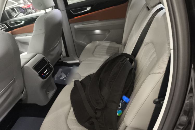 Used Volkswagen Teramont 2022 380TSI Four-Wheel Drive Prestige Luxury Edition Left Rear Seat