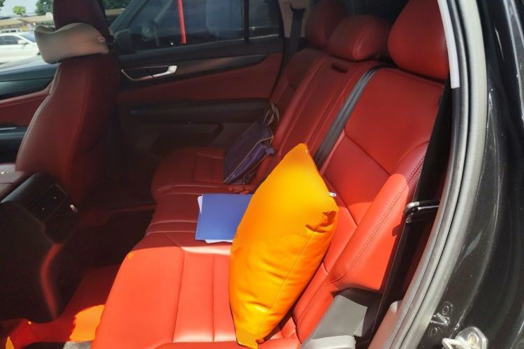 Used Volkswagen Teramont 2022 330TSI Two-Wheel-Drive Luxury Edition Left Rear Seat