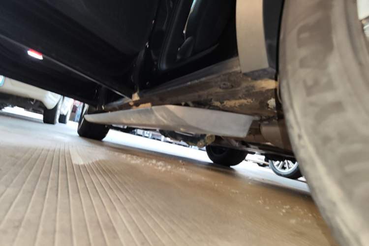 Used Volkswagen Teramont 2022 330TSI Two-Wheel-Drive Prestige Luxury Edition Left Side Sill