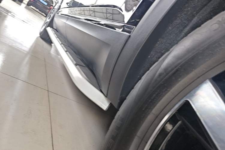 Used Volkswagen Teramont 2022 380TSI Four-Wheel Drive Prestige Luxury Edition Left Side Sill