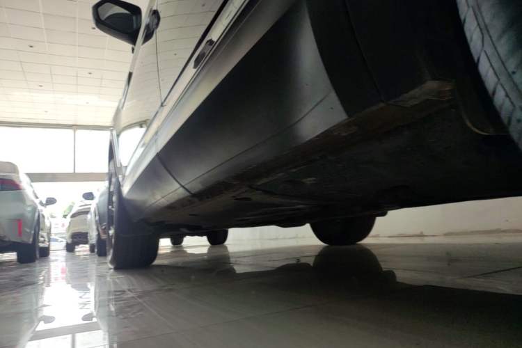 Used Volkswagen Teramont 2022 380TSI Four-Wheel Drive Luxury Edition Left Side Sill