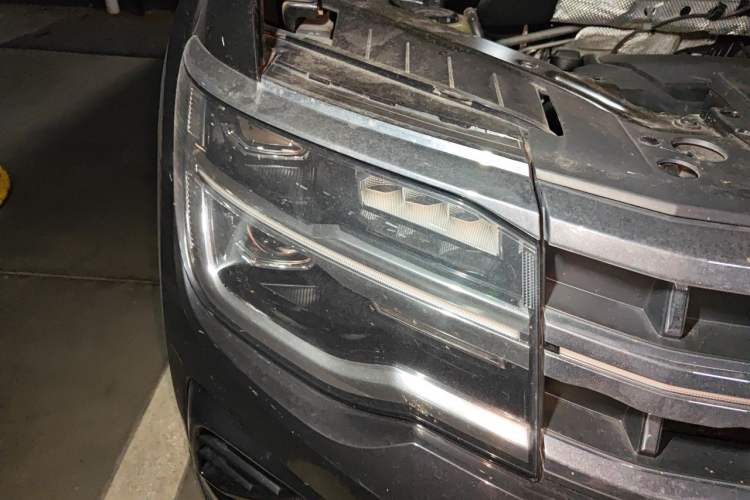 Used Volkswagen Teramont 2022 380TSI Four-Wheel Drive Prestige Luxury Edition Right Front Headlight