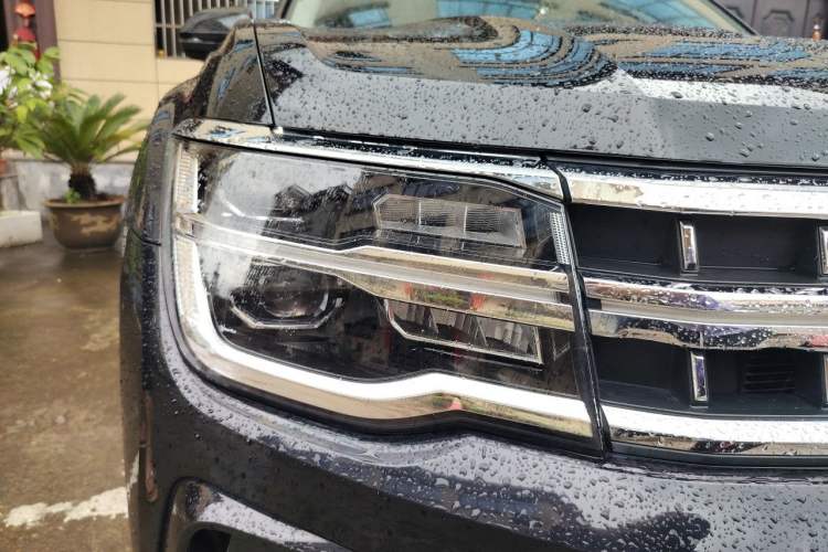 Used Volkswagen Teramont 2022 380TSI Four-Wheel Drive Prestige Luxury Edition Right Front Headlight