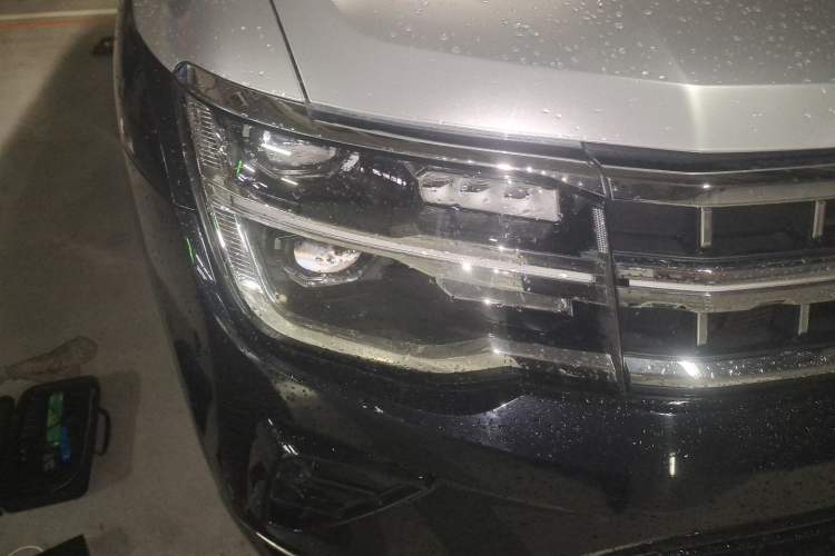 Used Volkswagen Teramont 2022 380TSI Four-Wheel Drive Prestige Luxury Edition Right Front Headlight