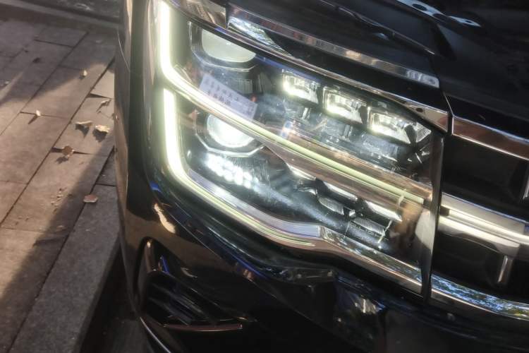 Used Volkswagen Teramont 2022 380TSI Four-Wheel Drive Prestige Flagship Edition Right Front Headlight