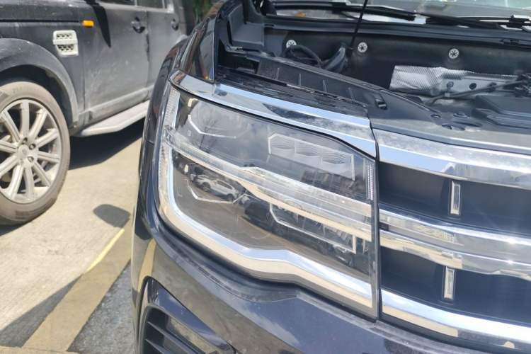 Used Volkswagen Teramont 2022 330TSI Two-Wheel-Drive Luxury Edition Right Front Headlight
