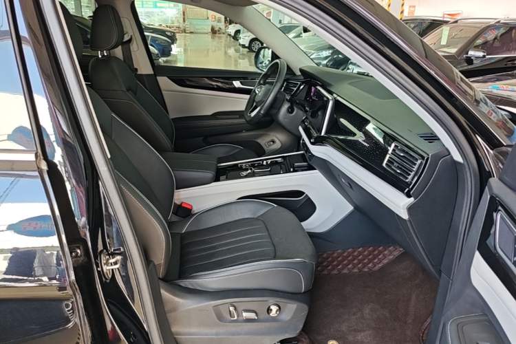 Used Volkswagen Teramont 2022 330TSI Two-Wheel-Drive Prestige Luxury Edition Right Front Seat