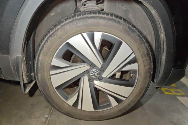 Used Volkswagen Teramont 2022 380TSI Four-Wheel Drive Prestige Luxury Edition Right Front Wheel Hub
