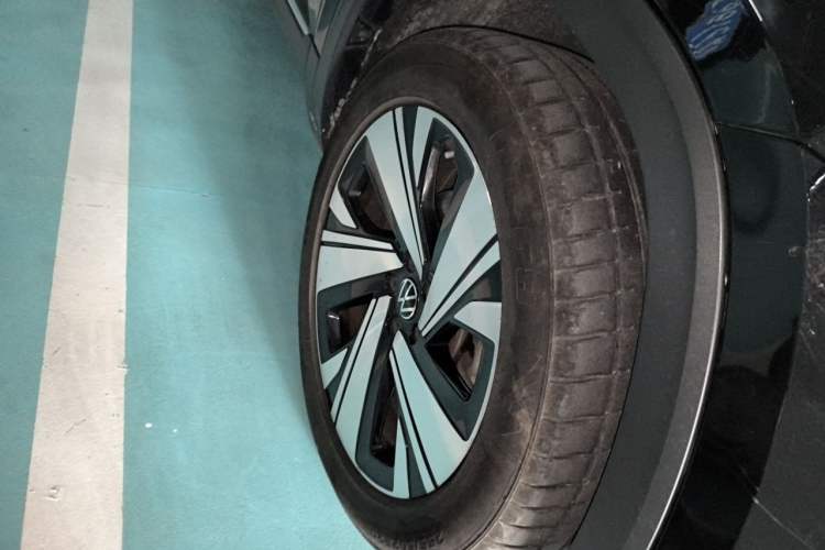 Used Volkswagen Teramont 2022 530 V6 Four-Wheel Drive Prestige Luxury Edition Right Front Wheel Hub