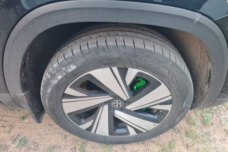 Used Volkswagen Teramont 2022 380TSI Four-Wheel Drive Prestige Luxury Edition Right Front Wheel Hub