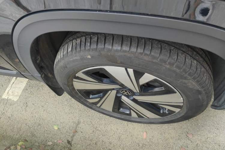 Used Volkswagen Teramont 2022 380TSI Four-Wheel Drive Prestige Luxury Edition Right Front Wheel Hub