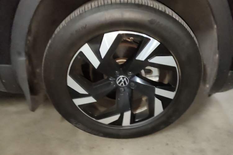 Used Volkswagen Teramont 2022 380TSI Four-Wheel Drive Luxury Edition Right Front Wheel Hub