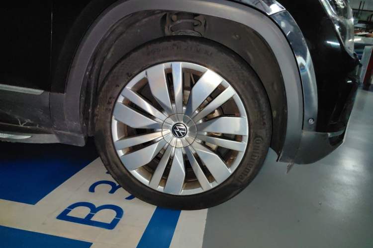 Used Volkswagen Teramont 2022 380TSI Four-Wheel Drive Prestige Flagship Edition Right Front Wheel Hub