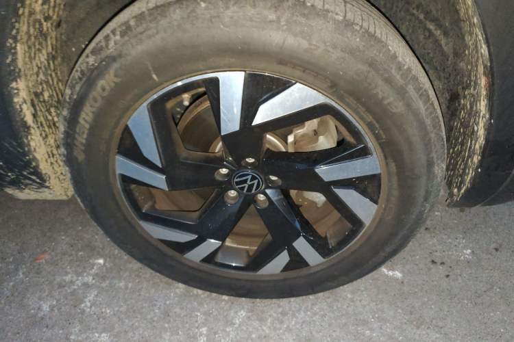Used Volkswagen Teramont 2022 380TSI Four-Wheel Drive Luxury Edition Right Front Wheel Hub
