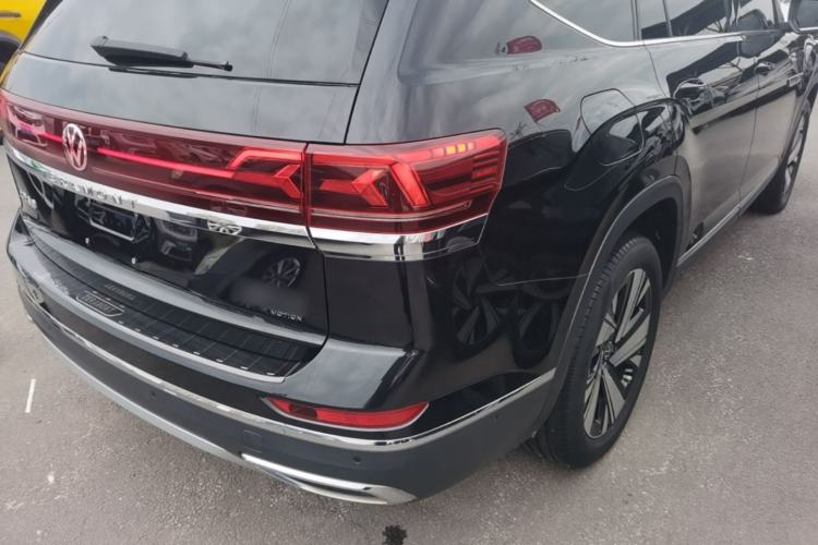 Used Volkswagen Teramont 2022 380TSI Four-Wheel Drive Luxury Edition Right Rear Taillight