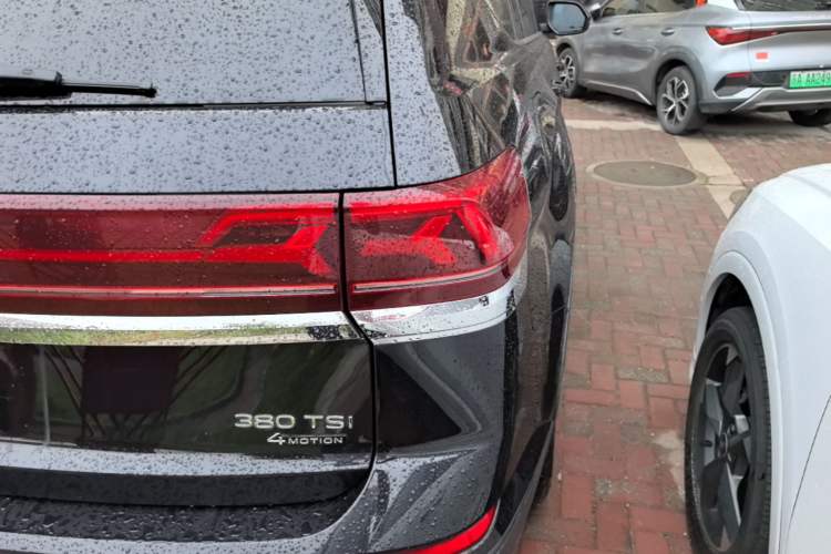 Used Volkswagen Teramont 2022 380TSI Four-Wheel Drive Luxury Edition Right Rear Taillight