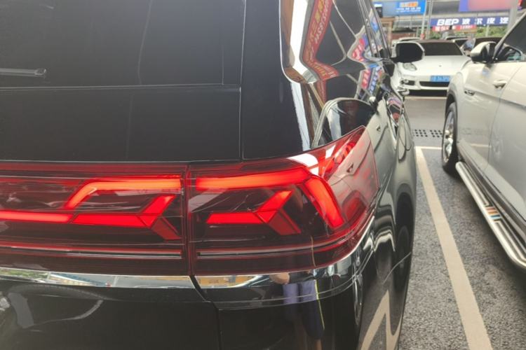 Used Volkswagen Teramont 2022 530 V6 Four-Wheel Drive Prestige Luxury Edition Right Rear Taillight