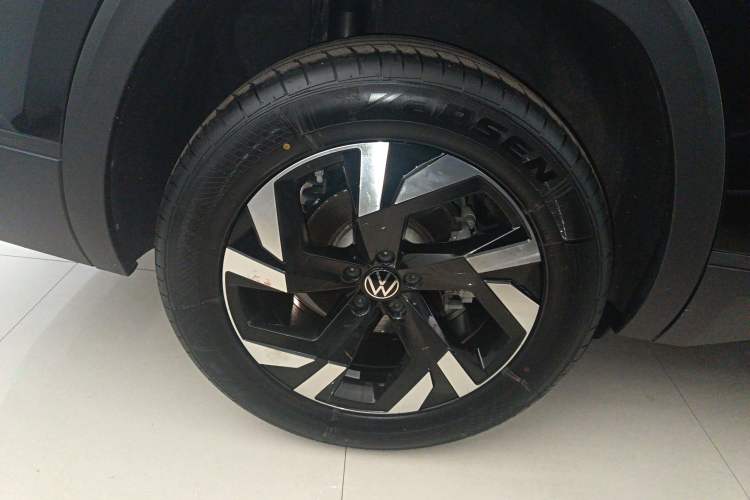 Used Volkswagen Teramont 2022 380TSI Four-Wheel Drive Luxury Edition Right Rear Wheel Hub