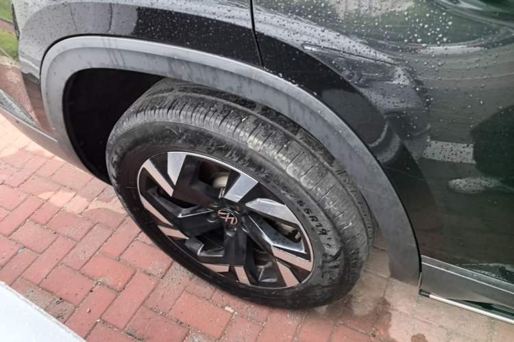 Used Volkswagen Teramont 2022 380TSI Four-Wheel Drive Luxury Edition Right Rear Wheel Hub