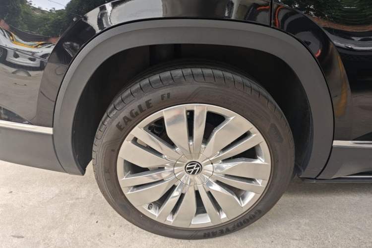 Used Volkswagen Teramont 2022 380TSI Four-Wheel Drive Prestige Flagship Edition Right Rear Wheel Hub