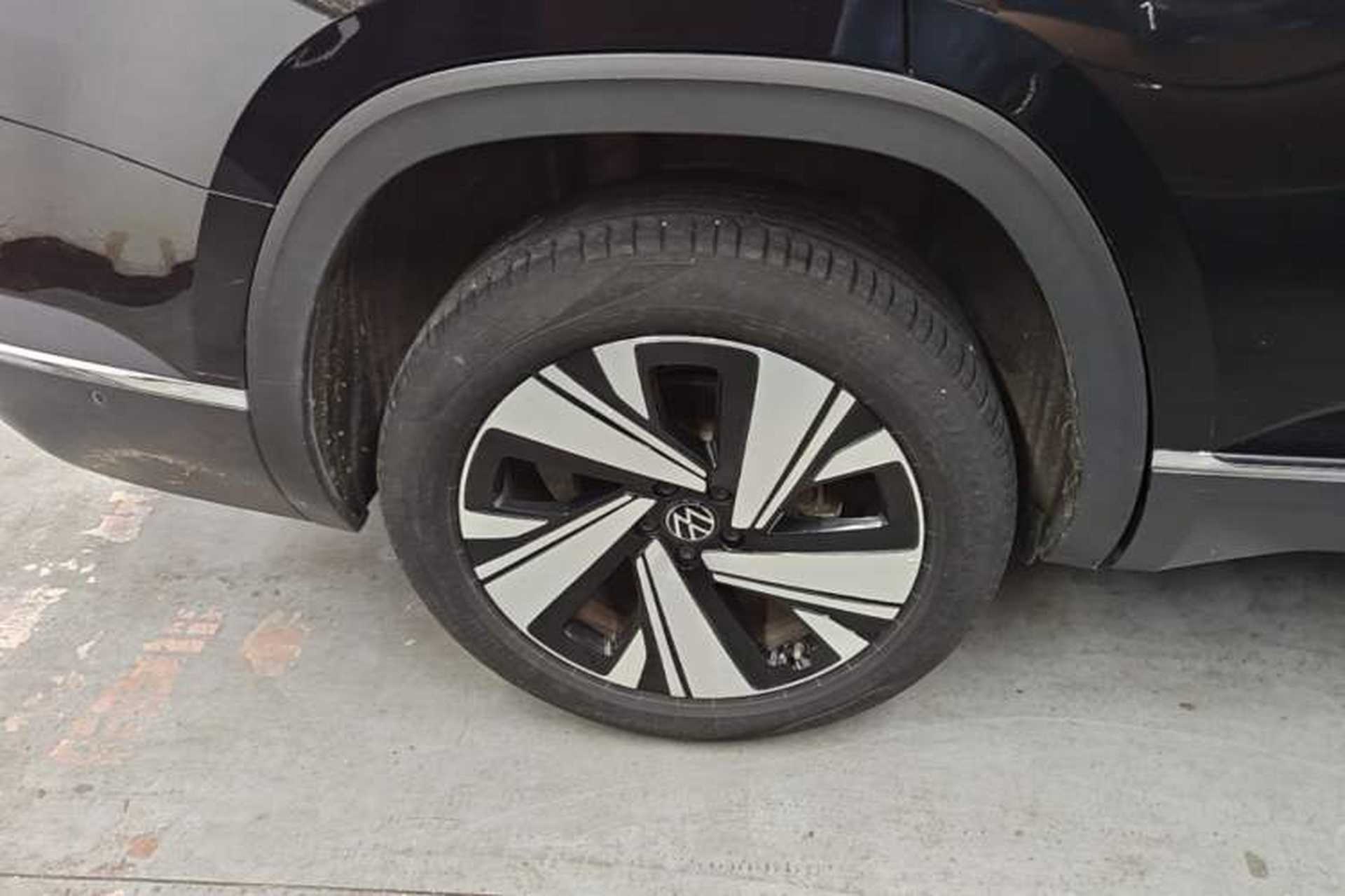 Used Volkswagen Teramont 2022 380TSI Four-Wheel Drive Prestige Luxury Edition Right Rear Wheel Hub
