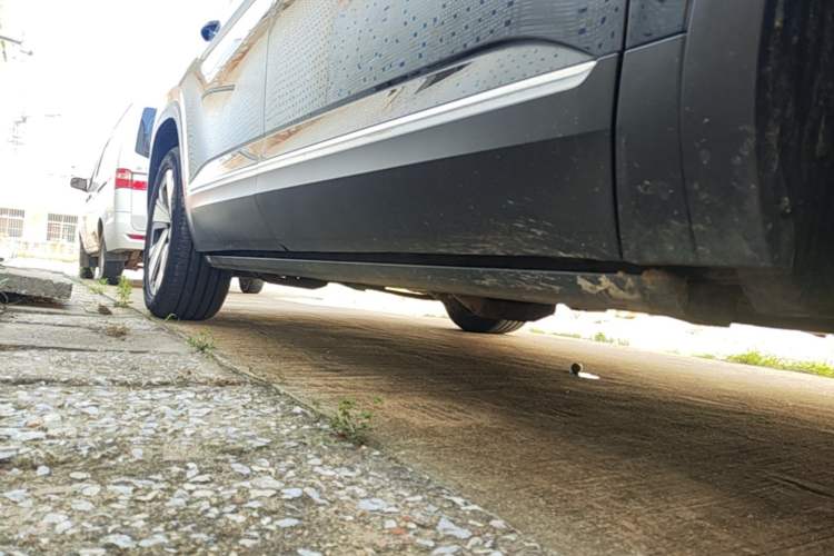 Used Volkswagen Teramont 2022 380TSI Four-Wheel Drive Prestige Luxury Edition Right Side Sill