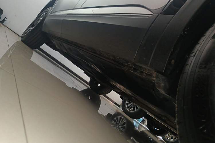 Used Volkswagen Teramont 2022 380TSI Four-Wheel Drive Luxury Edition Right Side Sill