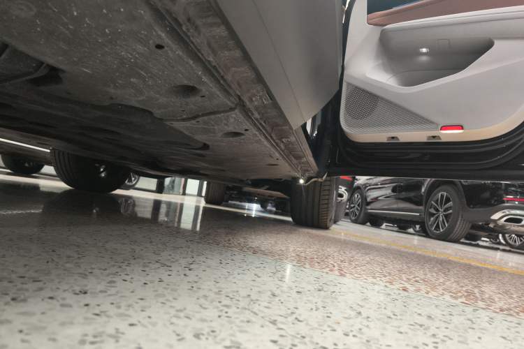 Used Volkswagen Teramont 2022 380TSI Four-Wheel Drive Prestige Luxury Edition Right Side Sill