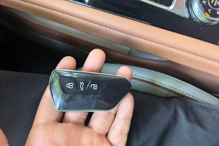 Used Volkswagen Teramont 2022 380TSI Four-Wheel Drive Prestige Luxury Edition Vehicle Key