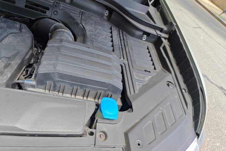 Used Volkswagen Teramont 2022 380TSI Four-Wheel Drive Prestige Flagship Edition Engine Bay Left