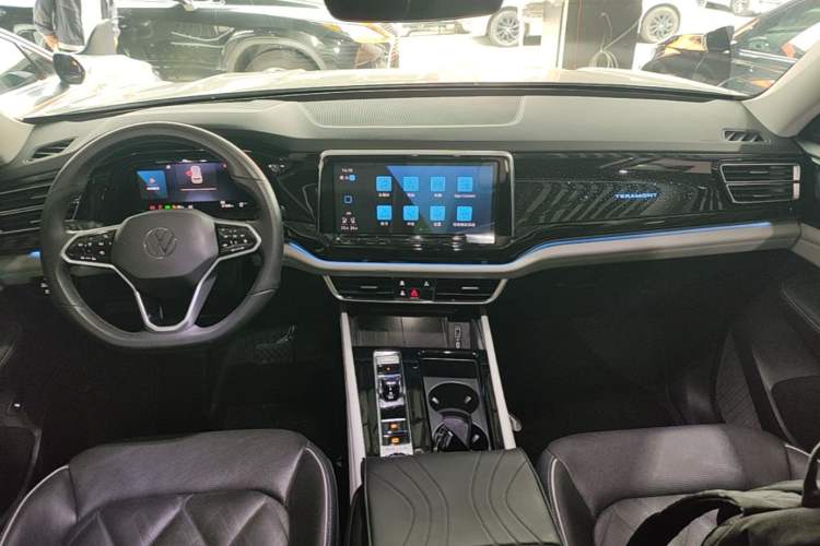 Used Volkswagen Teramont 2022 530 V6 Four-Wheel Drive Prestige Flagship Edition Center Console