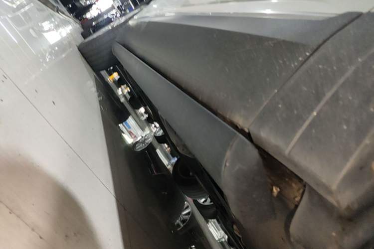 Used Volkswagen Teramont 2022 530 V6 Four-Wheel Drive Prestige Flagship Edition Right Side Sill