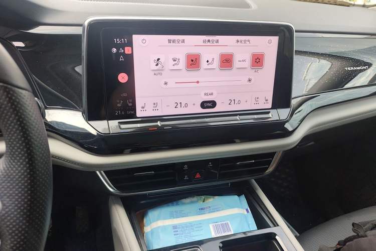 Used Volkswagen Teramont 2022 530 V6 Four-Wheel Drive Prestige Flagship Edition Audio And AC Panel