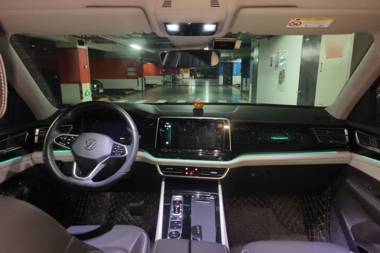 Used Volkswagen Teramont 2022 380TSI Four-Wheel Drive Prestige Flagship Edition Center Console